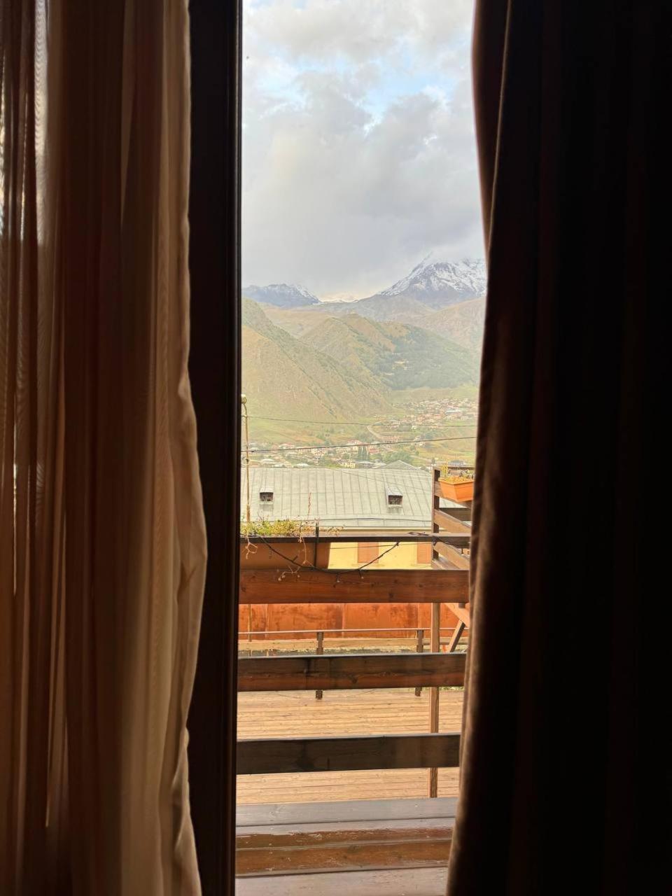 Hotel Kazbegi 1963 חדר תמונה